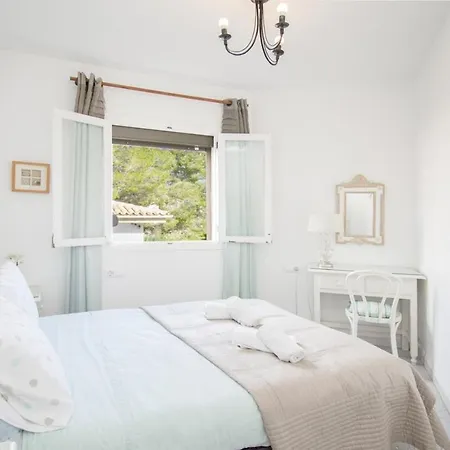 Appartamento Cosy With Pool Ideal For Family & Sports Near In Port De